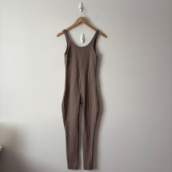 Aritzia Tna Action Butter Shake It Jumpsuit Taupe Size Small - Picture 5 of 6